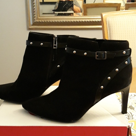 Sam & Libby - Picture 3 of 7